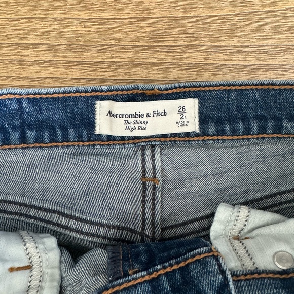 Abercrombie “The Skinny” High Rise Jeans size 26 (2R) color is Dark Destroy - Picture 4 of 6